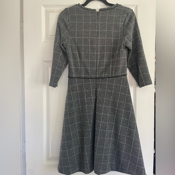 Grey 3/4 sleeve banana Republic dress - Picture 3 of 3